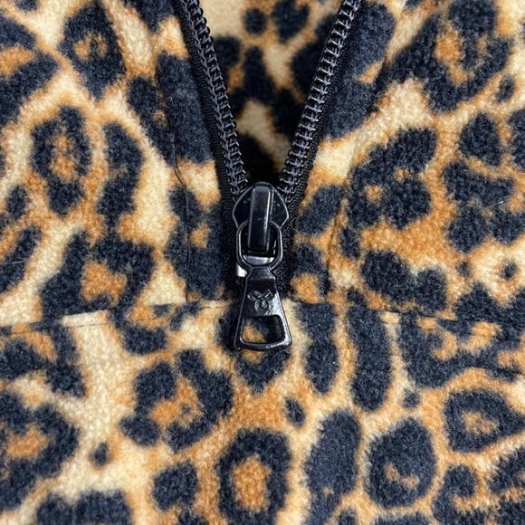 Aritzia TNA Lena Leopard Half Zip Fleece Sweater Sz XS - Picture 8 of 12